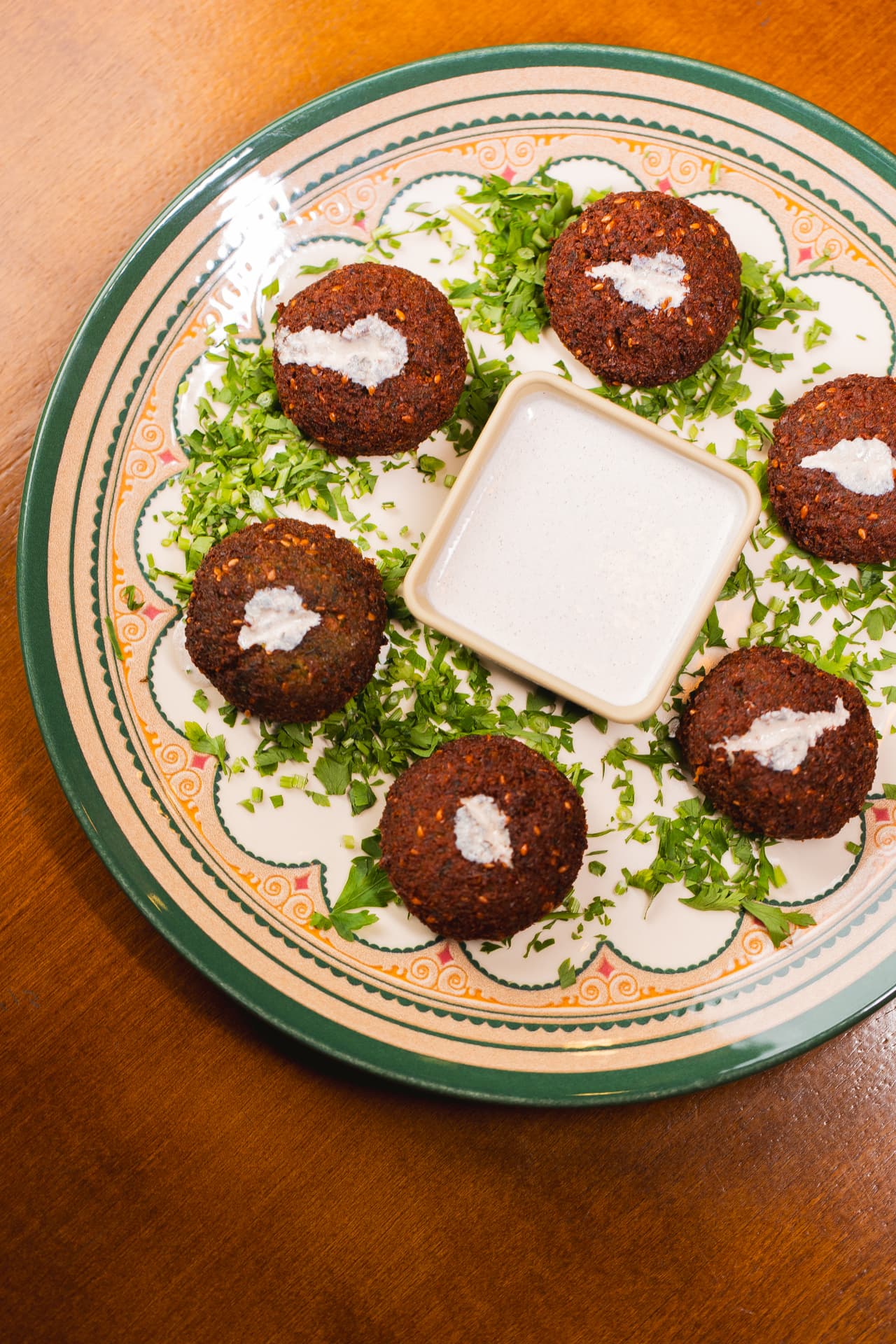 Prato de falafel da casa